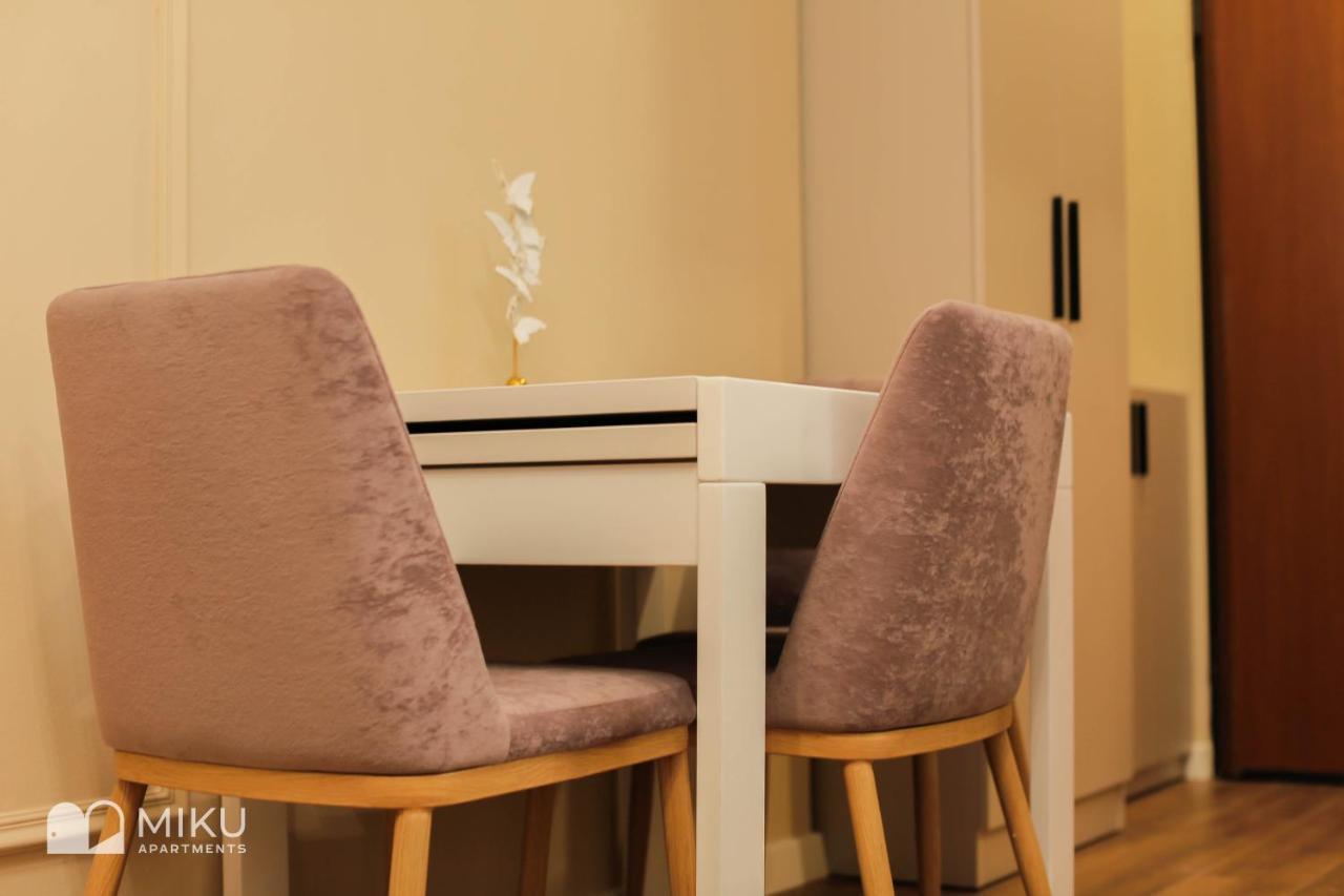 Miku Apartment - Perfect 1Bedroom At Komuna E Parisit Tirana Exterior foto